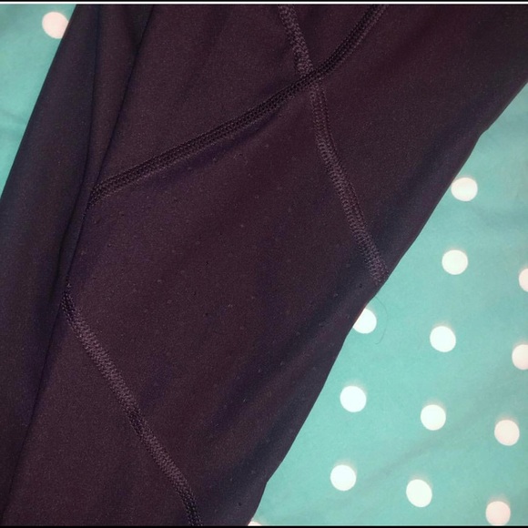 Purple athletic leggings - Picture 3 of 3